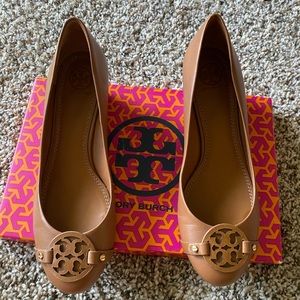 Tory Burch Mini Miller Wedge - Royal Tan